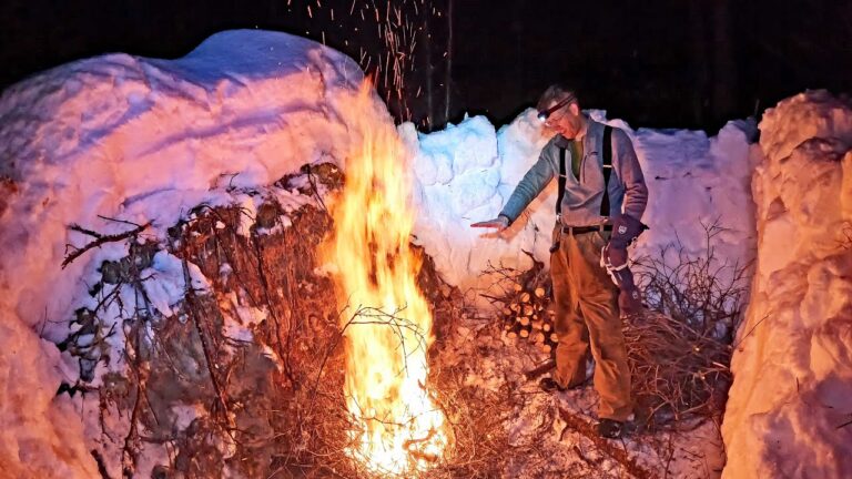 3 Days Stranded in Alaska Without a Tent – Camping in Deep Snow Survival Shelters