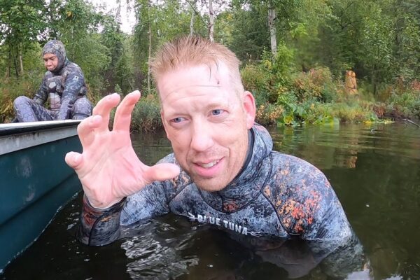 Spear Fishing for Pike in Alaska – Northern Pike Catch and Cook! Swimming in cold and murky water!