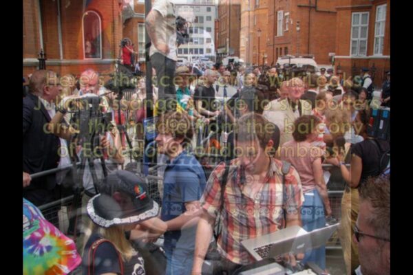 No Extradition for Julian Assange, WikiLeaks Supporters Demand