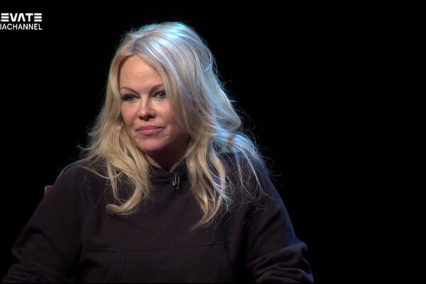 Pamela Anderson speaks about Julian Assange >> Elevate Festival 2019